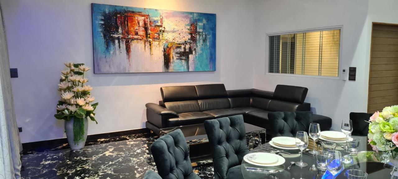 Patong Tower Excellence Pta 2025 Apartment Luaran gambar