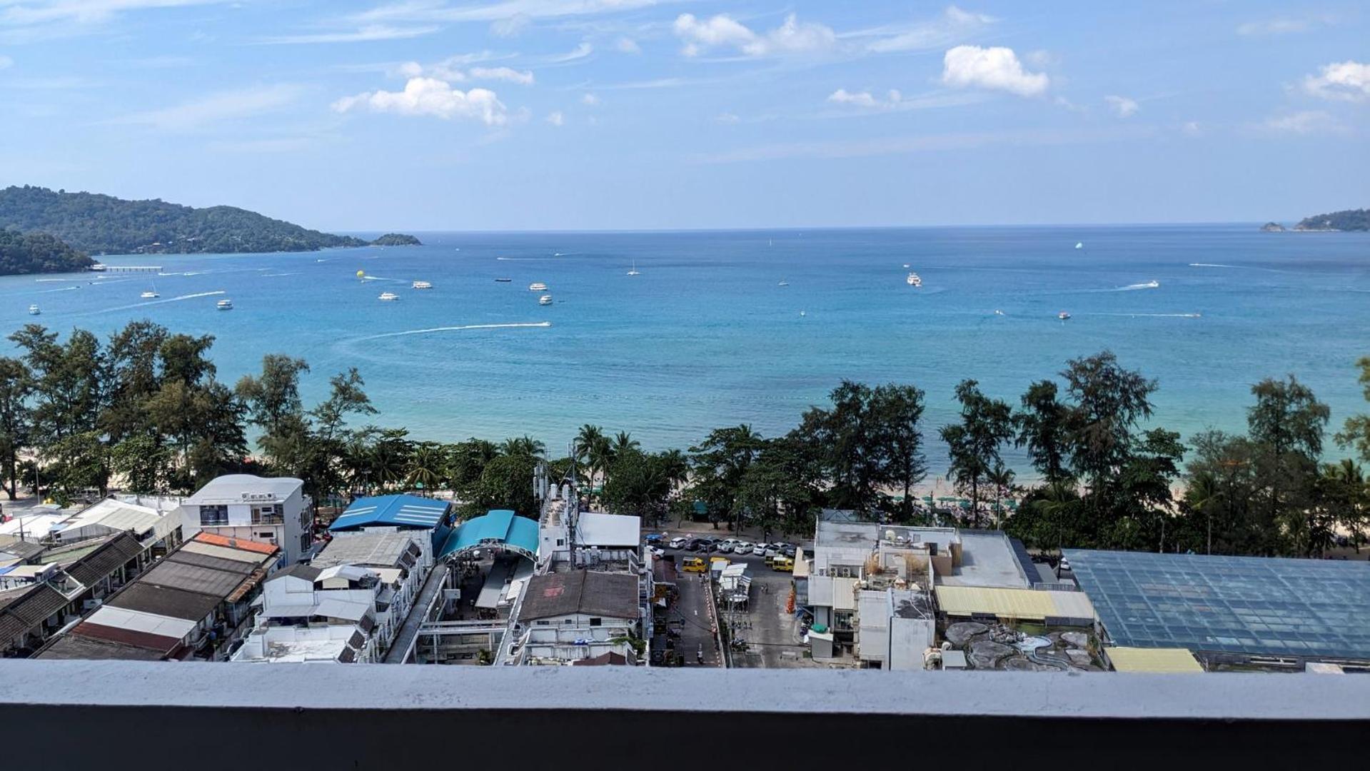 Patong Tower Excellence Pta 2025 Apartment Luaran gambar
