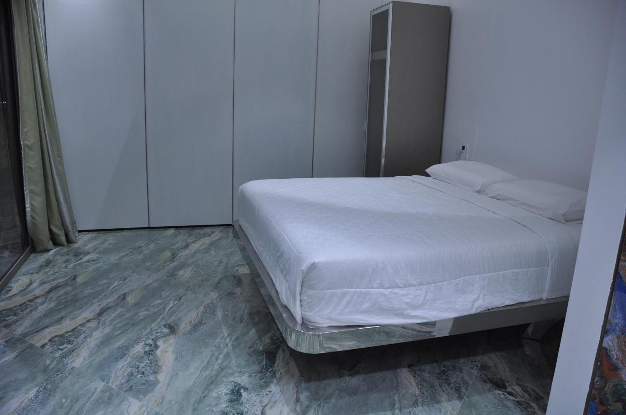 Patong Tower Excellence Pta 2025 Apartment Luaran gambar